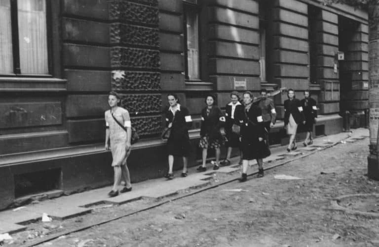 „Kobiety ‘44” Prawdziwe historie kobiet w powstańczej Warszawie